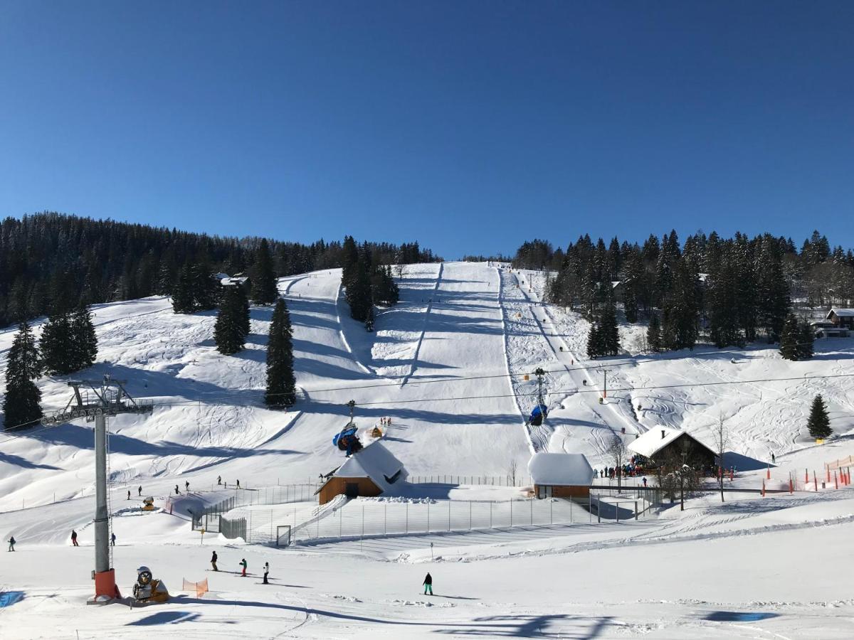 Ferienwohnung Feldberg Mit Whirlpool Direkt An Der Skipiste Exterior foto